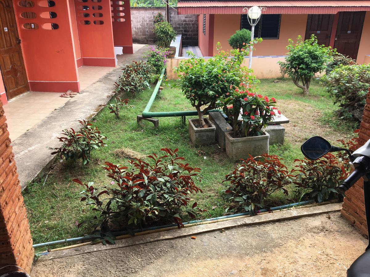 Sunshine Guesthouse Mae Sot Exterior photo