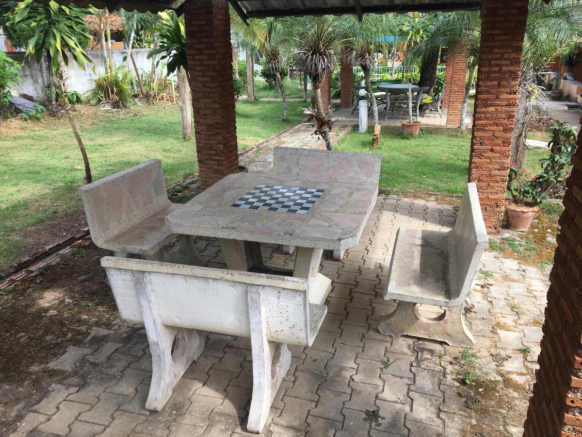 Sunshine Guesthouse Mae Sot Exterior photo